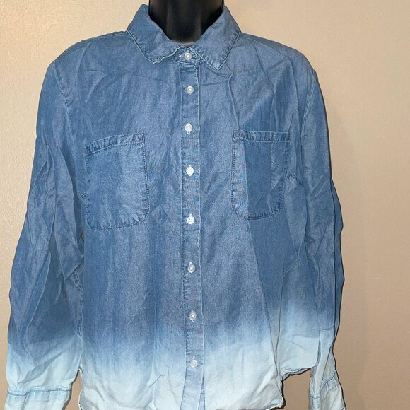 A518426** Candace Cameron Bure Regular Lyocell Bleach Dip Denim Shirt - Picture 1 of 3